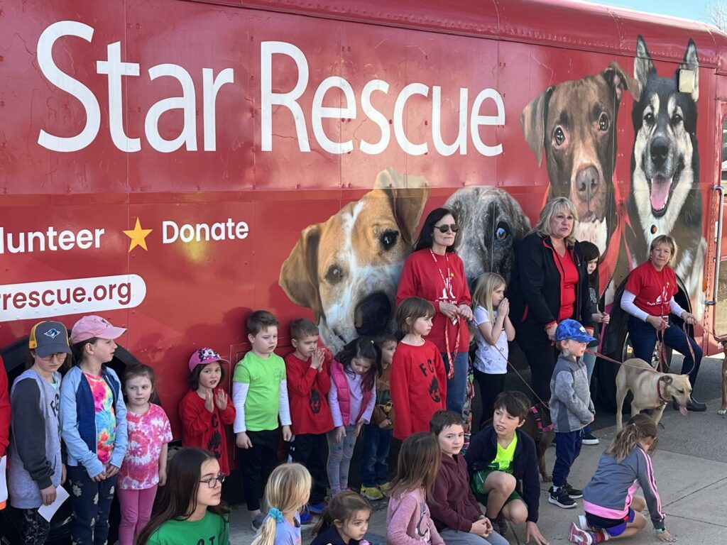 Fitness Class Training Kids' Run Club Raises Funds for Dog Star Veterans Program - We-Ha